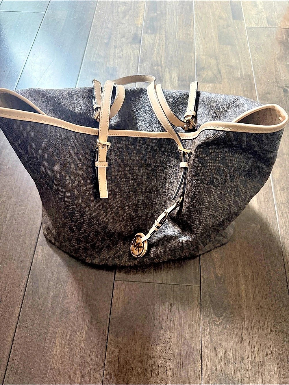 Michael Kors Jet Set Travel Large East West Tote Black & Brown